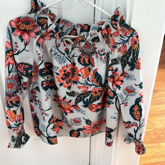 Tuckernuck top - Picture 2 of 2